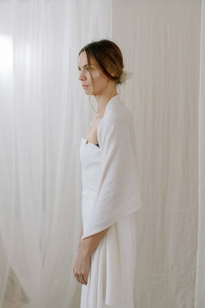 Wedding shawl made from sustainable 100% Cashmere, side view 2