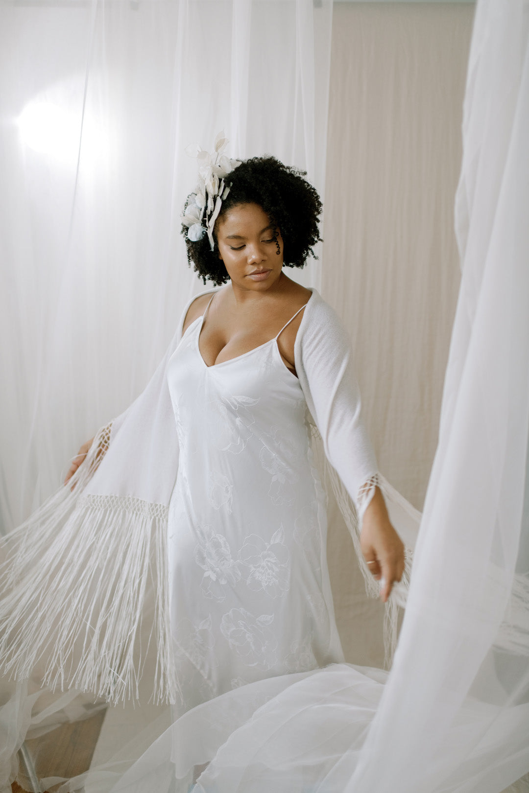 Boho Fringe Wedding Shawl / Hand Crochet Wedding Outfit Esther Andrews Boho Fringe Wedding Shawl / Hand Crochet Wedding Outfit Esther Andrews